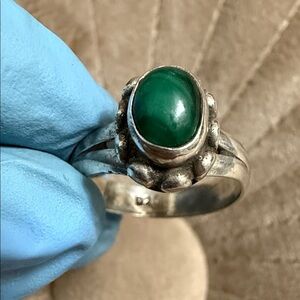 Elegant Sterling Silver 925 Green Malachite Stone Ring size 8